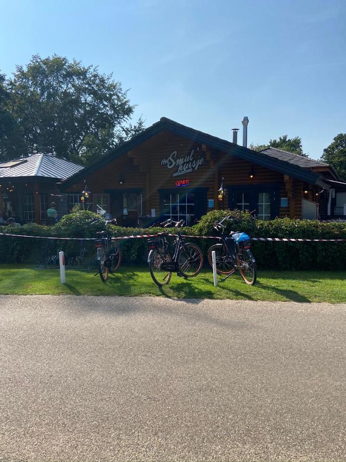 Luxe Gerenoveerde L-Chalet Putten Exterior foto